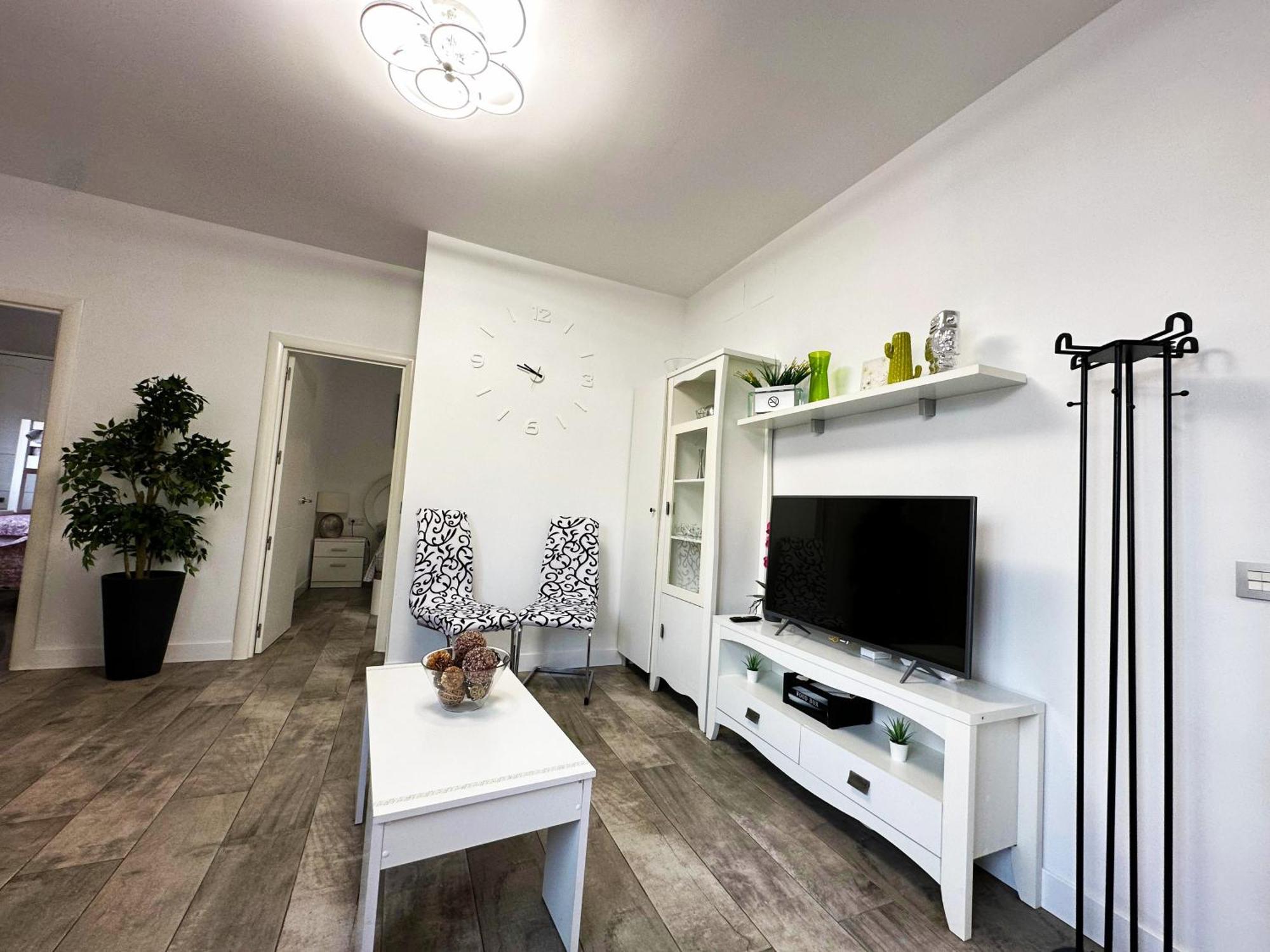 A8 - En La Carihuela, 2 Dormitorios, Wifi, A 100 Metros De La Playa Apartment *
