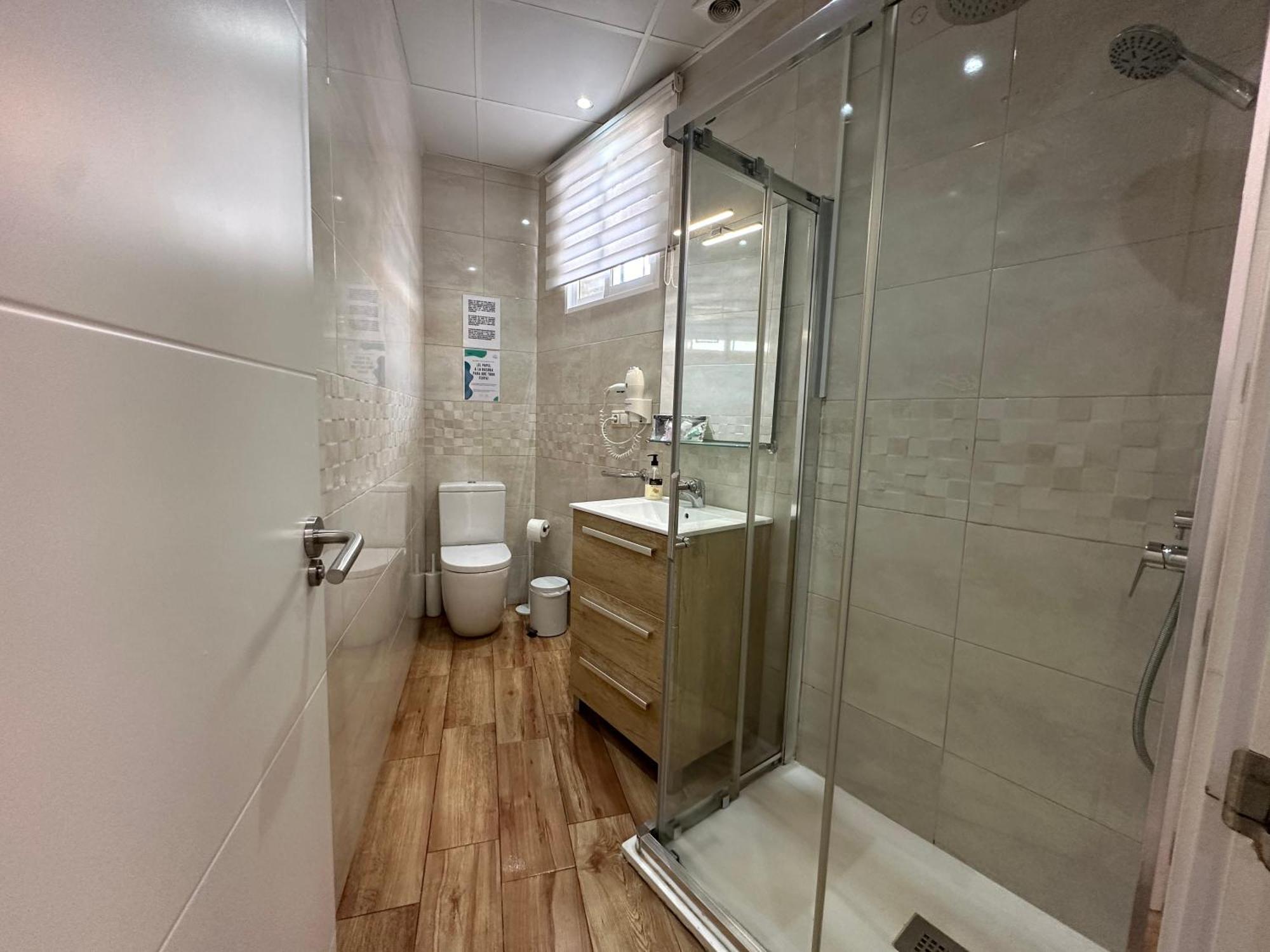 A8 - En La Carihuela, 2 Dormitorios, Wifi, A 100 Metros De La Playa Apartment