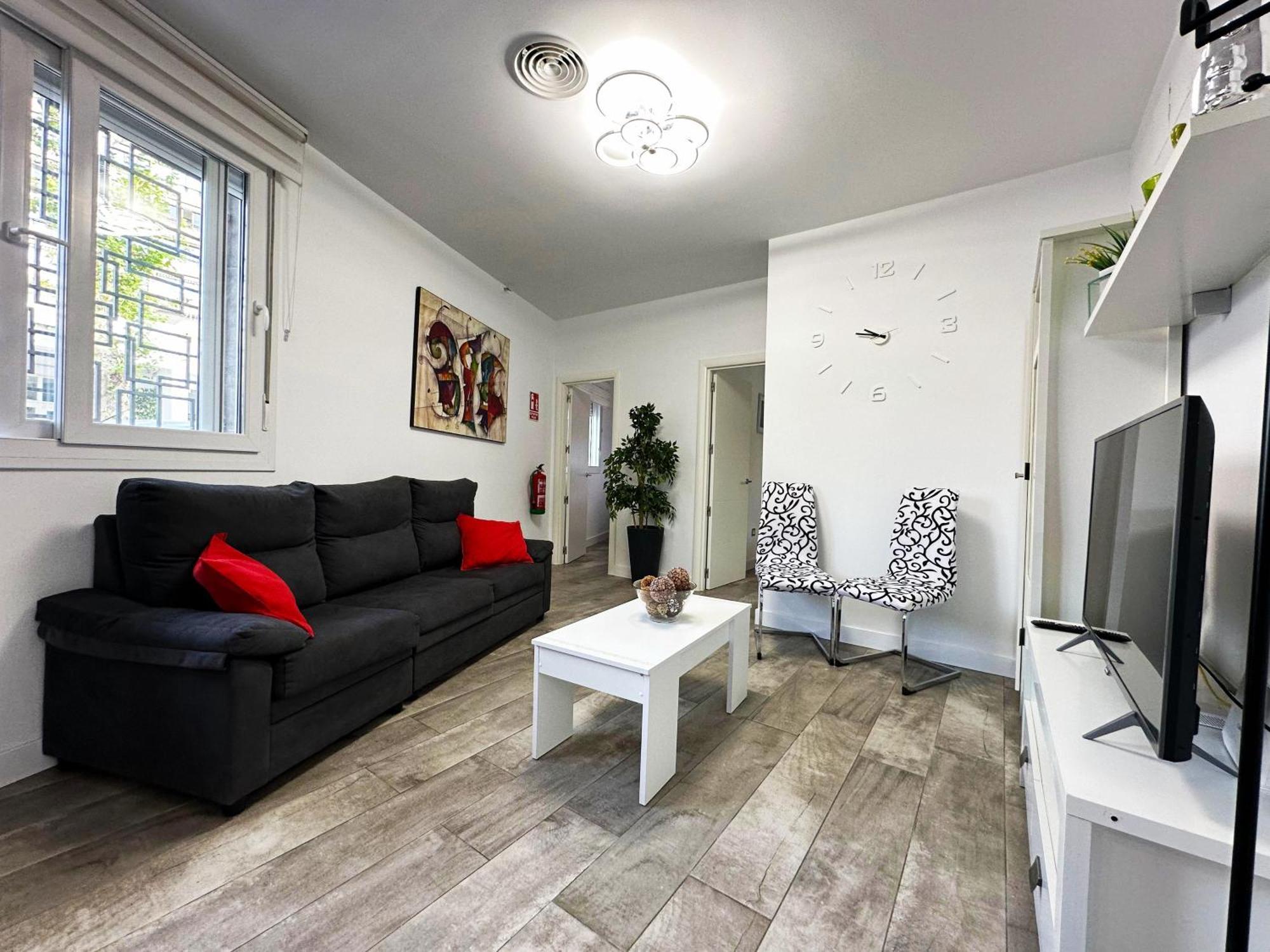 Apartment A8 - En La Carihuela, 2 Dormitorios, Wifi, A 100 Metros De La Playa Torremolinos