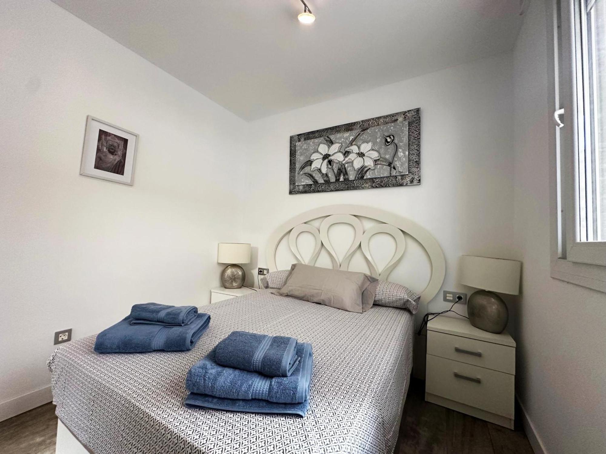 Apartment A8 - En La Carihuela, 2 Dormitorios, Wifi, A 100 Metros De La Playa *